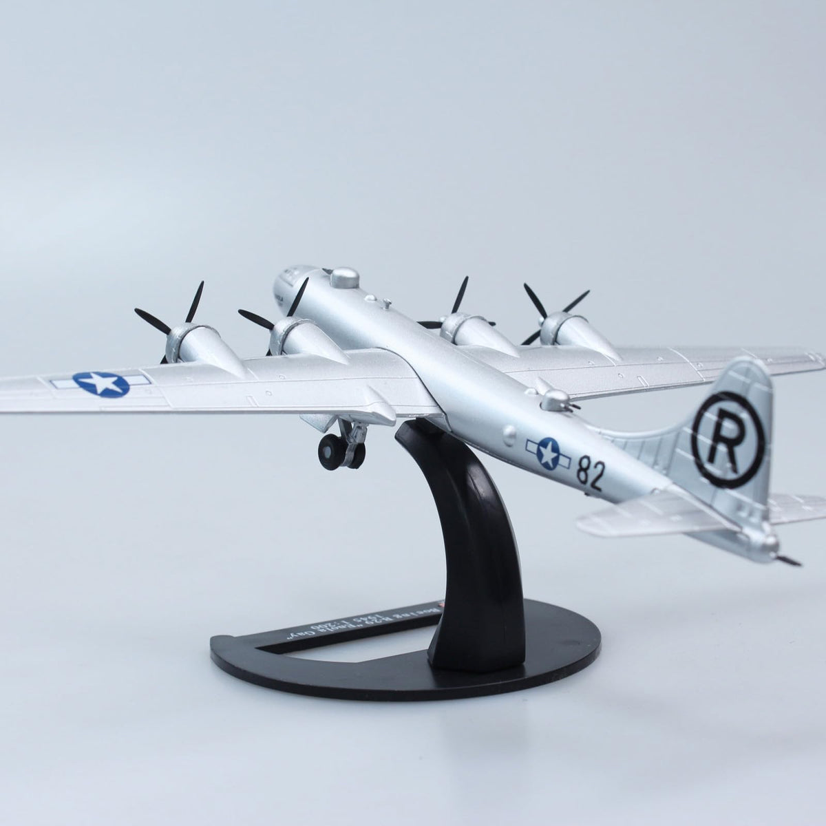 Simulation Alloy Aircraft Model 1:200 WWII Bomber Model F130